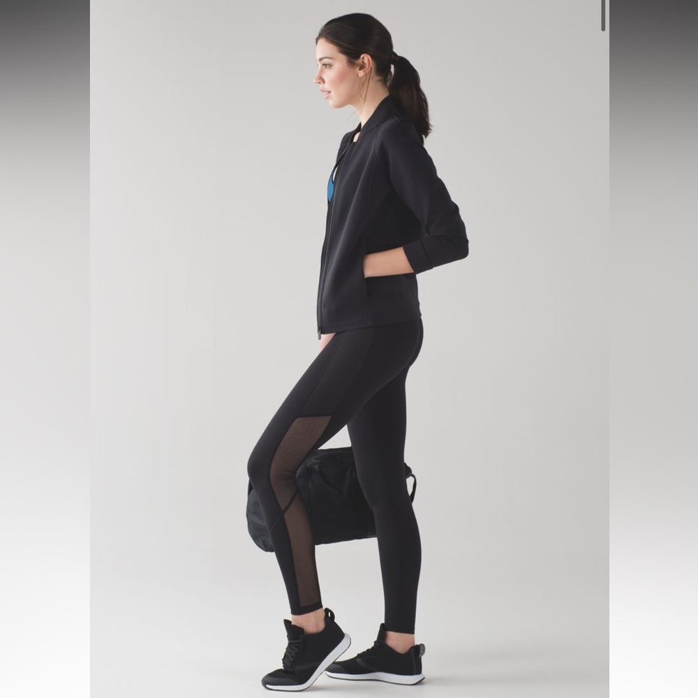 Lululemon Body Con Tight Black 4